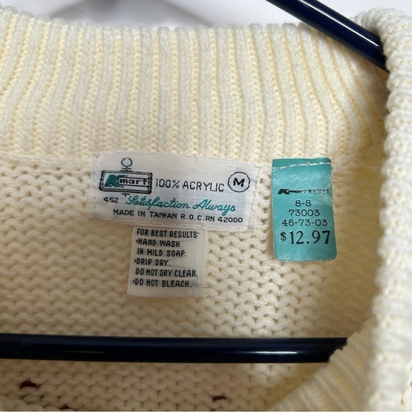 New VTG womens Knit Acrylic sweater Medium - Picture 2 of 3